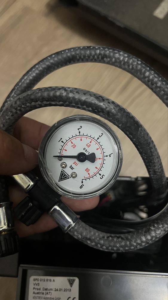 Компрессор автомобильный