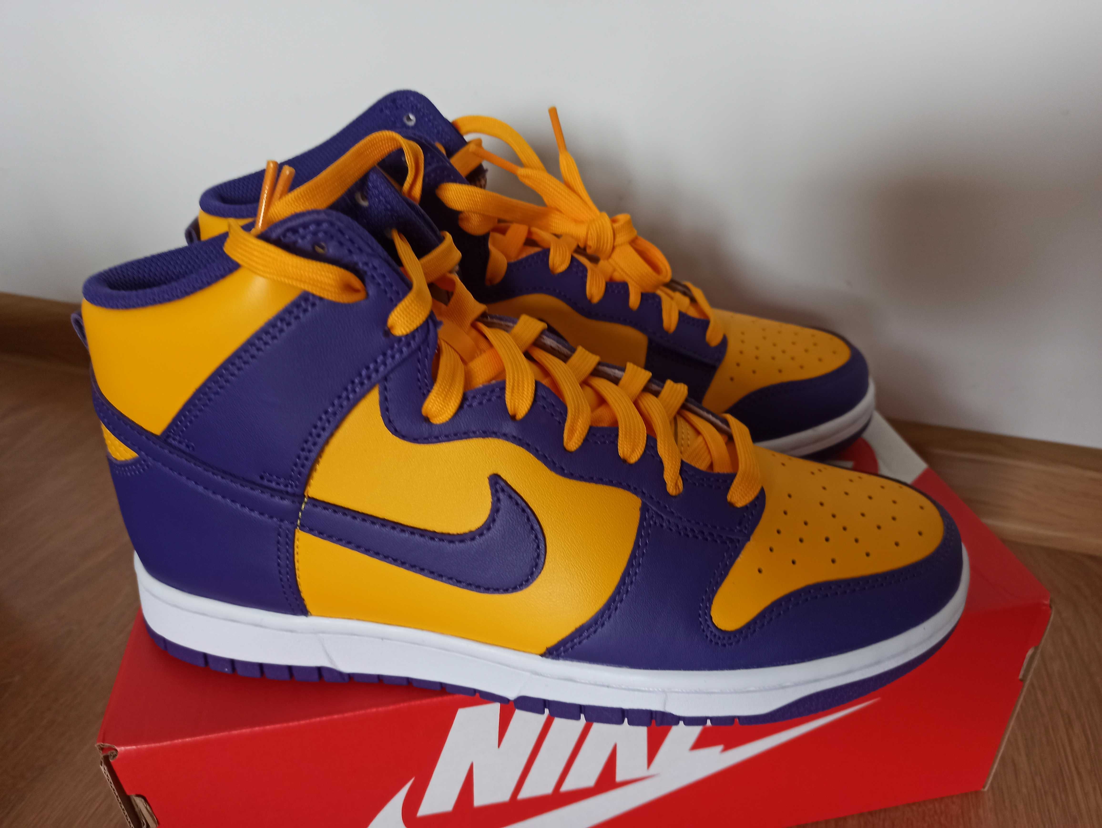 (r. Eur 42,5) Nike Dunk High Lakers DD1399,-500