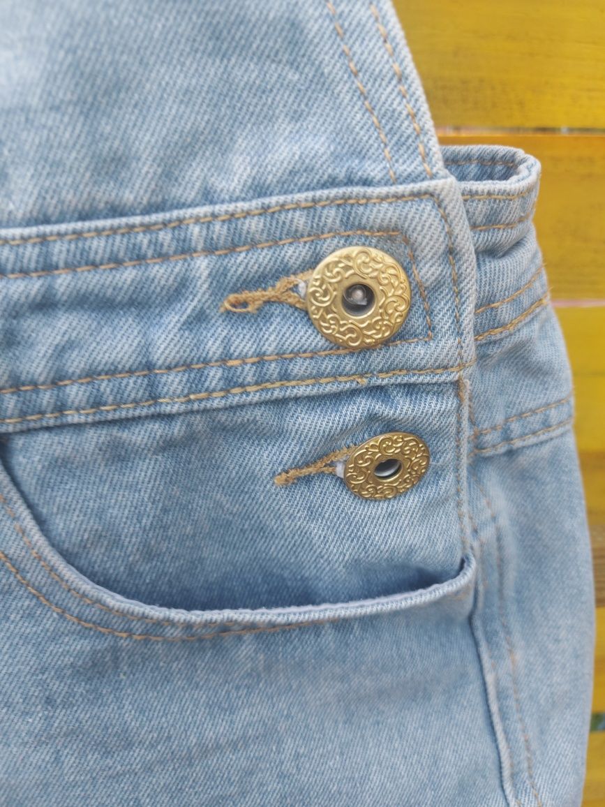 Krótkie spodenki ogrodniczki jeans damskie rozmiar 36/38 firma Denim