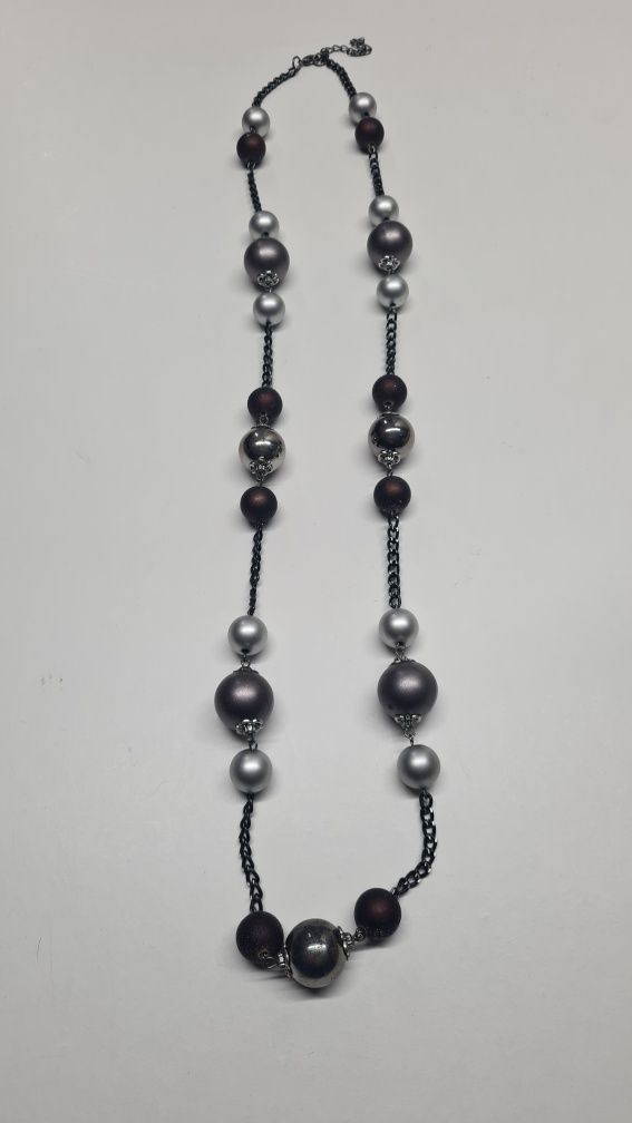 Colares variados de mulher
