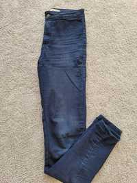 Granatowe rurki jeansy spodnie