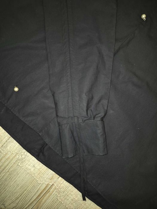 Оригінальна чорна блуза з намистинами