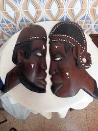 Mascaras de arte africana  em bom estado