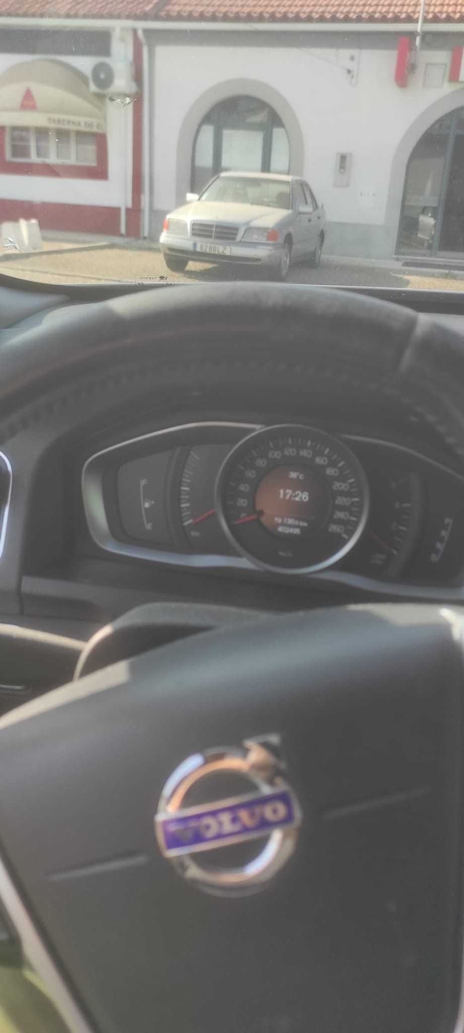 Volvo V60 Mommentum D4 2.0   190Cv   2017