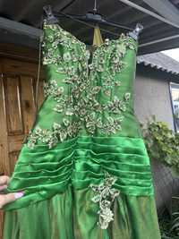 Выпускное платье зеленое