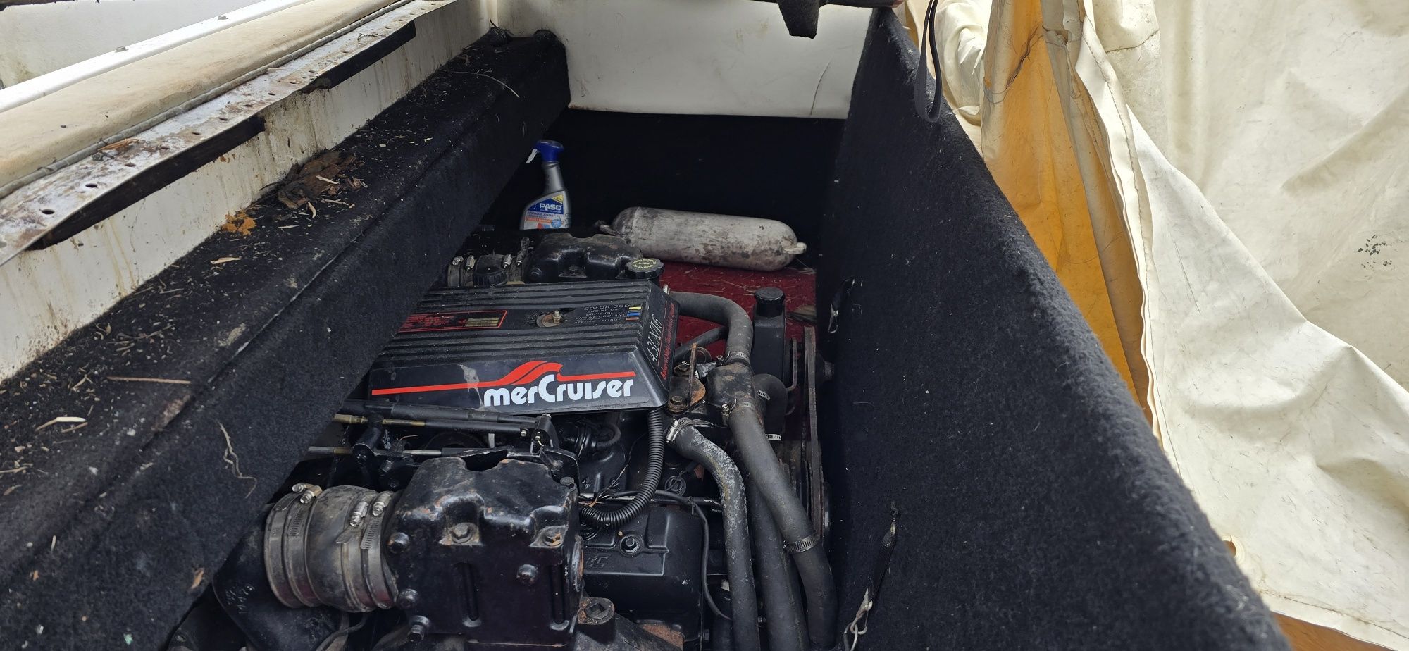 Barco Caravelle 21 pes - motor mercruiser 4.3 v6