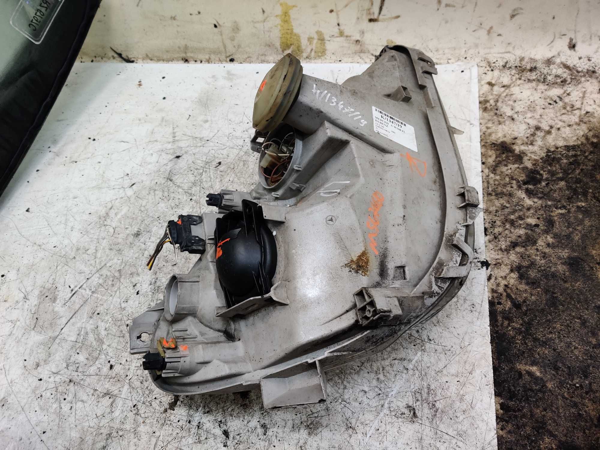 Mercedes W168 FL A Klasa Lampa Przód Przednia Lewa LP