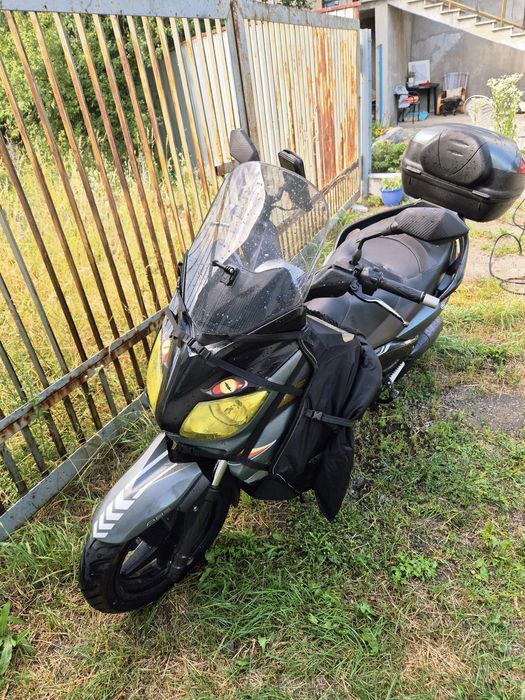 Yamaha x-max 125