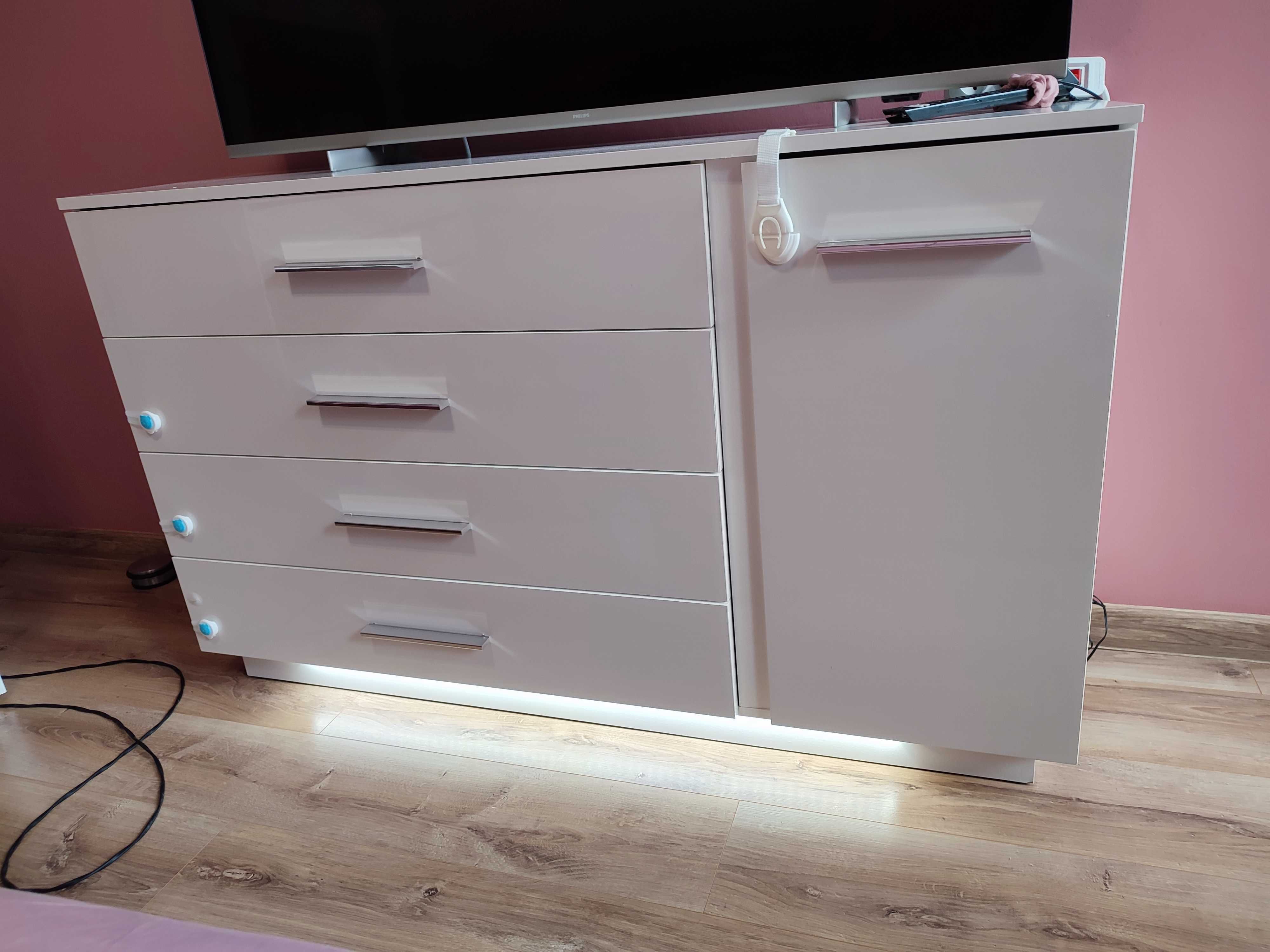 Sprzedam komodę Led