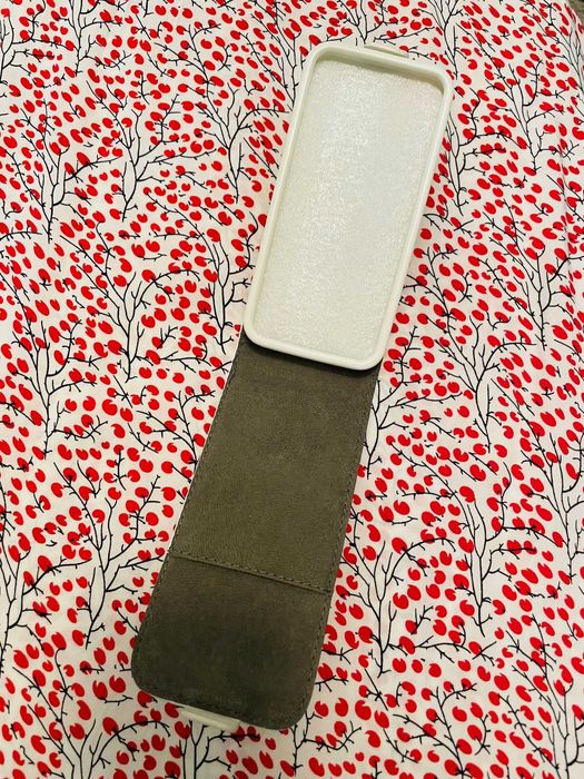 Etui pokrowiec biały pionowy na telefon