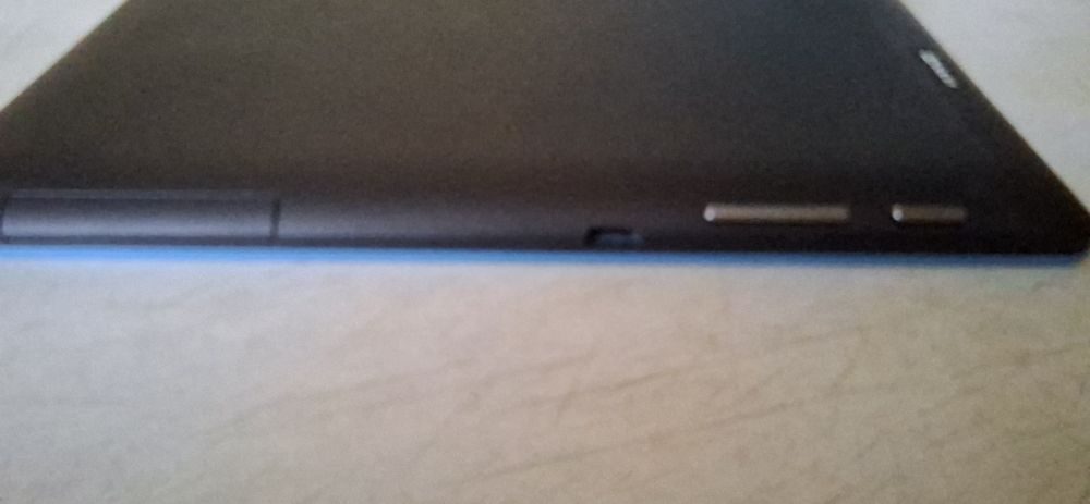 Планшет Lenovo TB-X103F