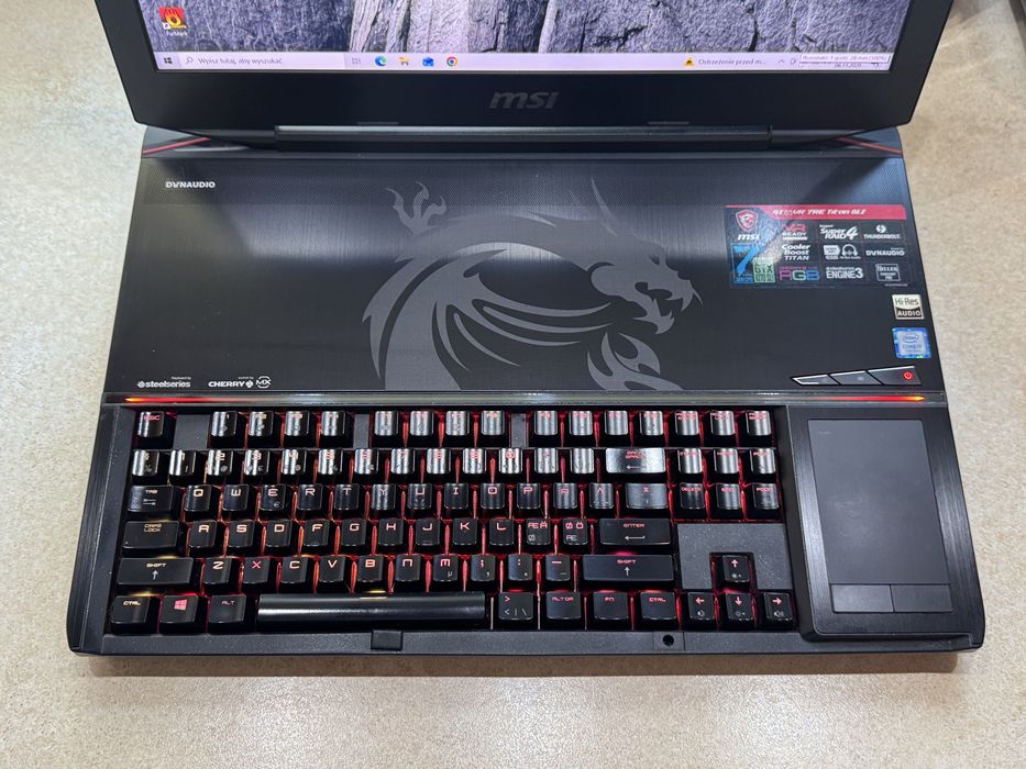 MSI GT83vr i7-7gen/ 32gb ram/ 2tb ssd/ 2*gtx 1070 8gb/ bat ok