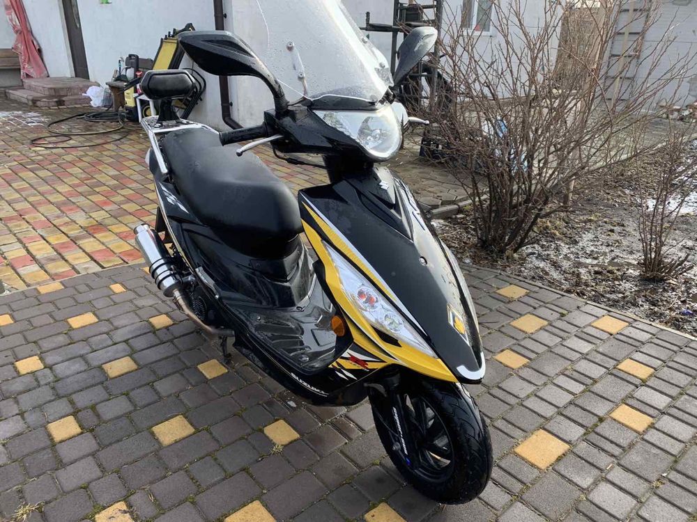 Скутер Suzuki Address 125