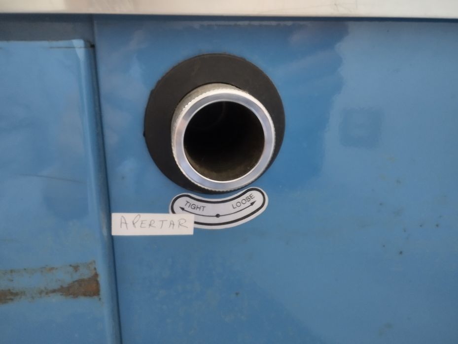 Máquina de cintar encomendas semiautomática