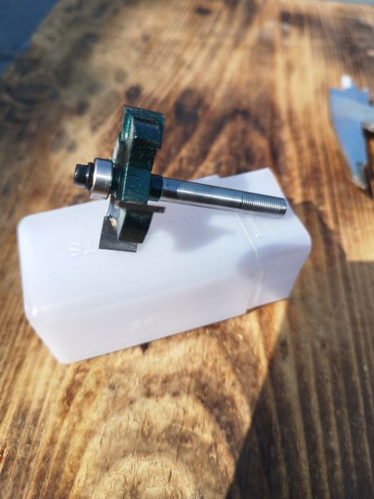 Кромкова фреза для фрезера