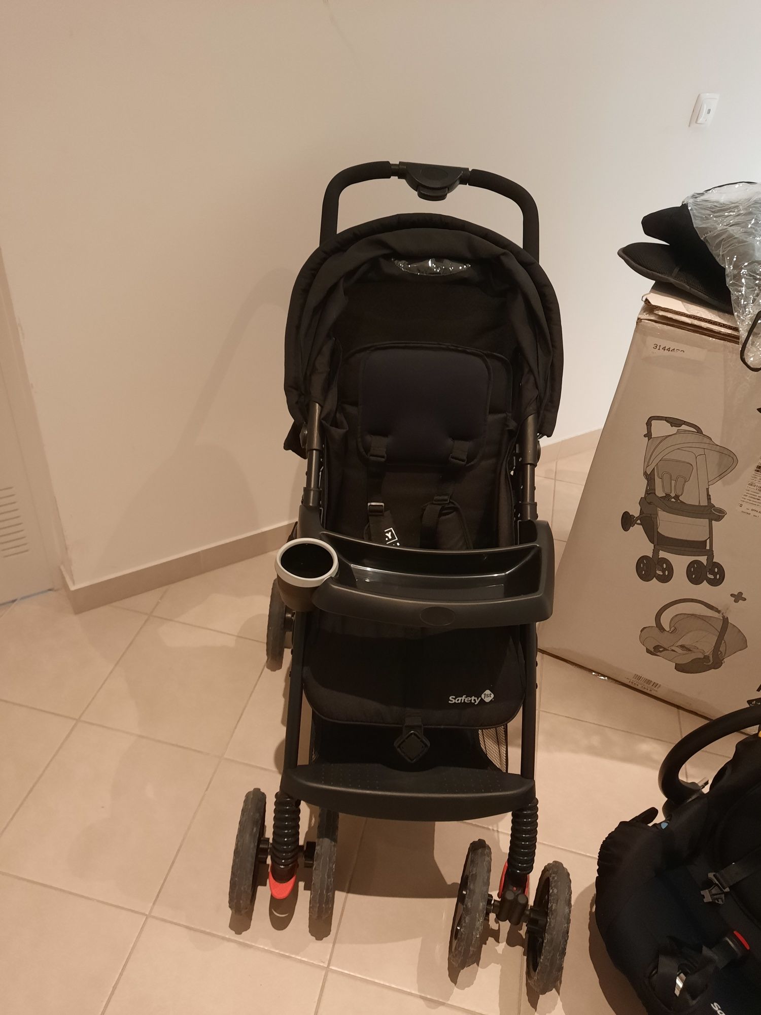 Carrinho de bebé Safety 1st-Travel System SF em preto