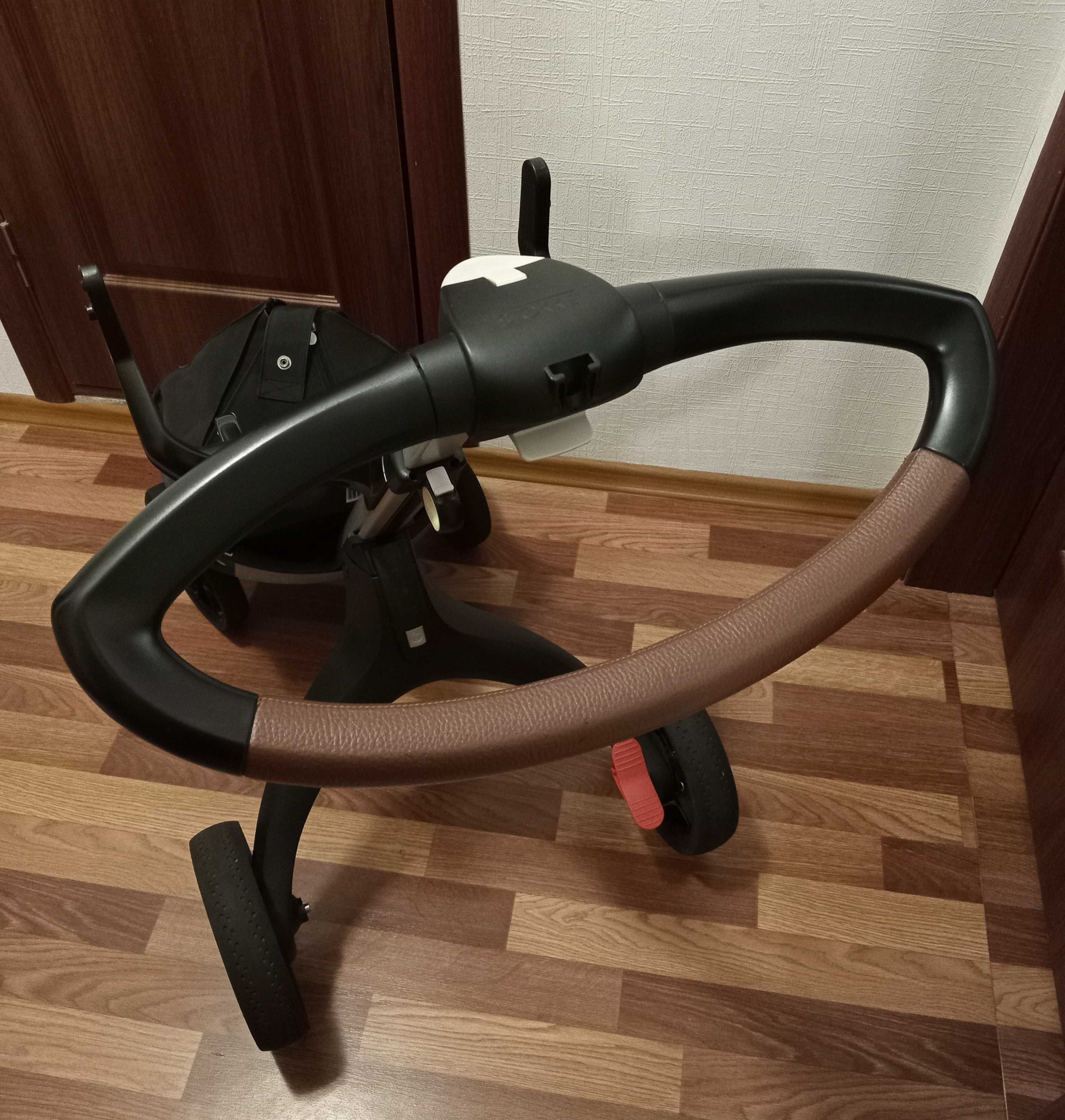 Stokke V6 black matt шасси