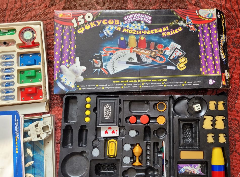 Настільні дитячі ігри хокей морський бій електронний конструктор