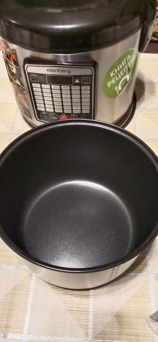 Мультиварка Elenberg на 5 литров.