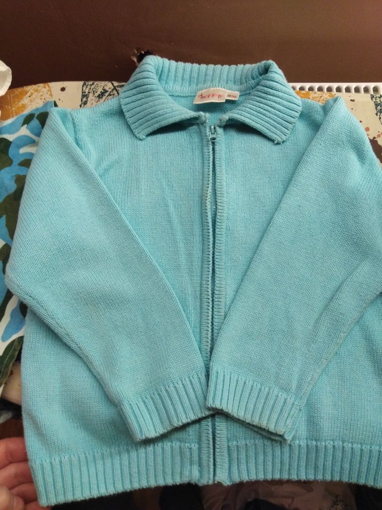 Sweterek w rozmiarze 98 /104