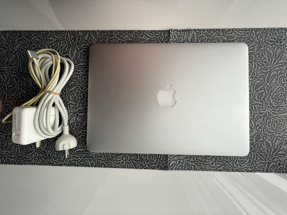 Macbook Air 13 2015 IC5 8Gb 128Gb