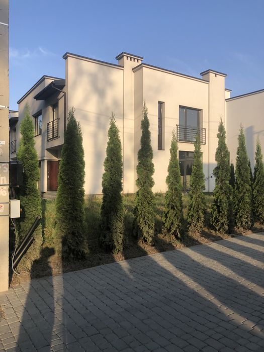 Продається котедж с.Зимна Вода