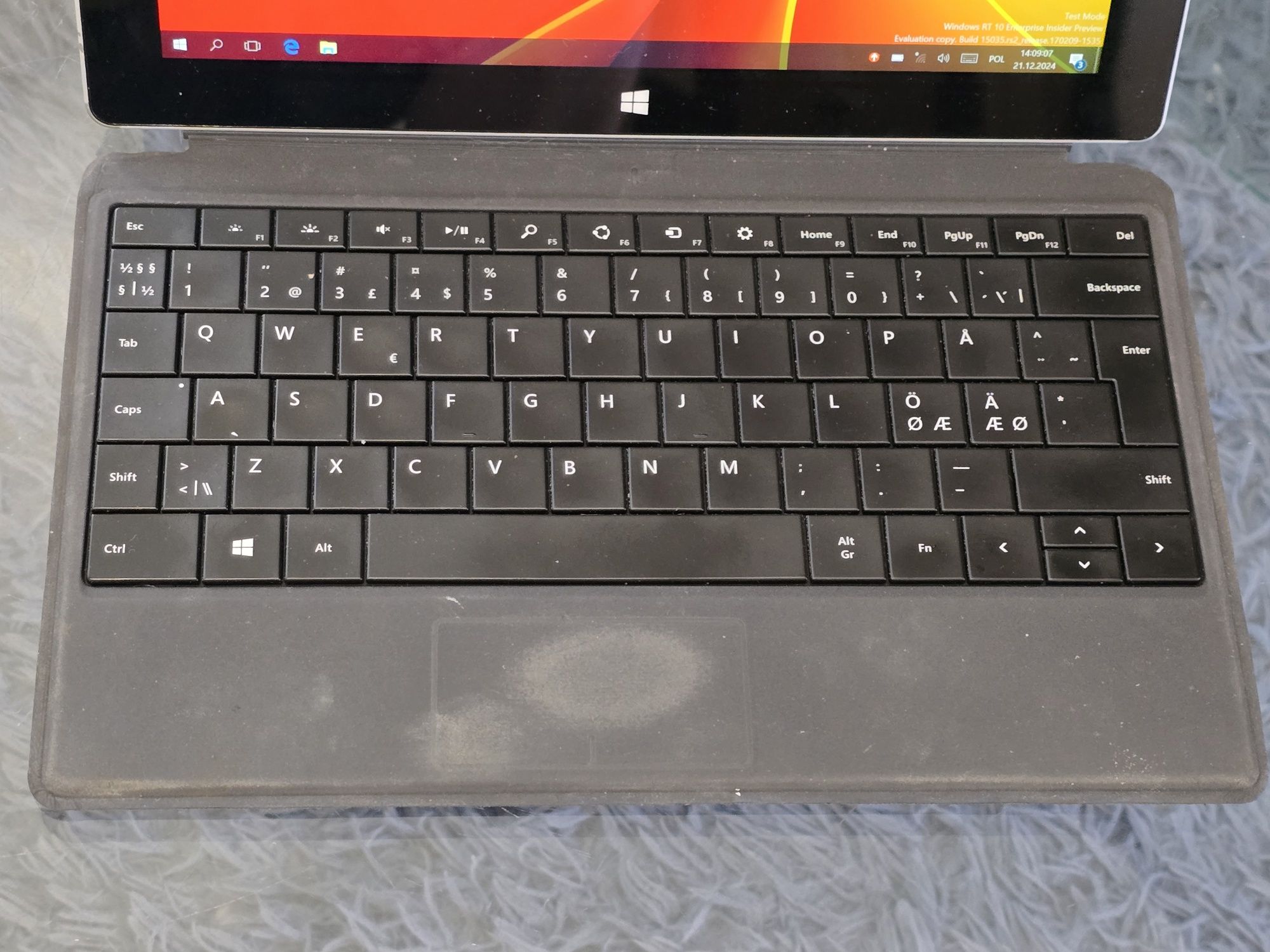 Laptop tablet Microsoft Surface 10' 100% Sprawny Windows 10