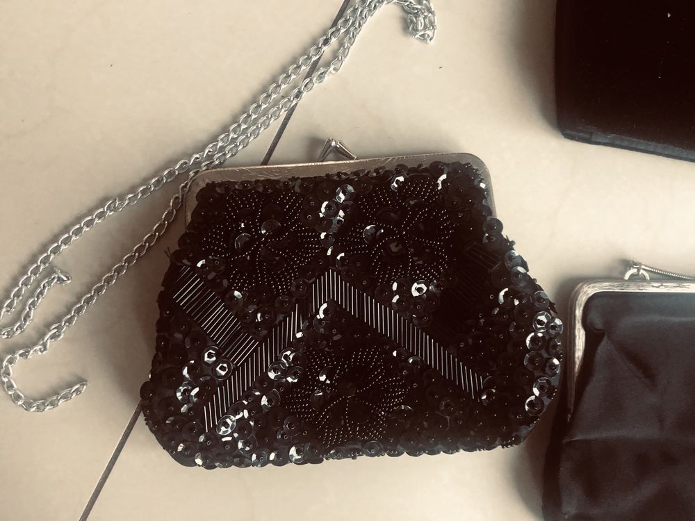Zestaw eleganckich torebek wieczorowych