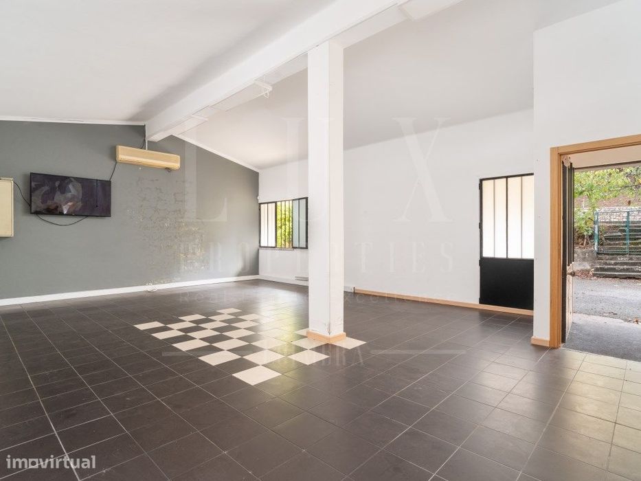 2 Garagens + Comércio | Av. Fernando Namora, Coimbra