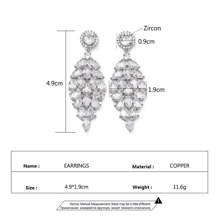 Серьги, серёжки гвоздики,лепестки с камнями,камешками блестящие