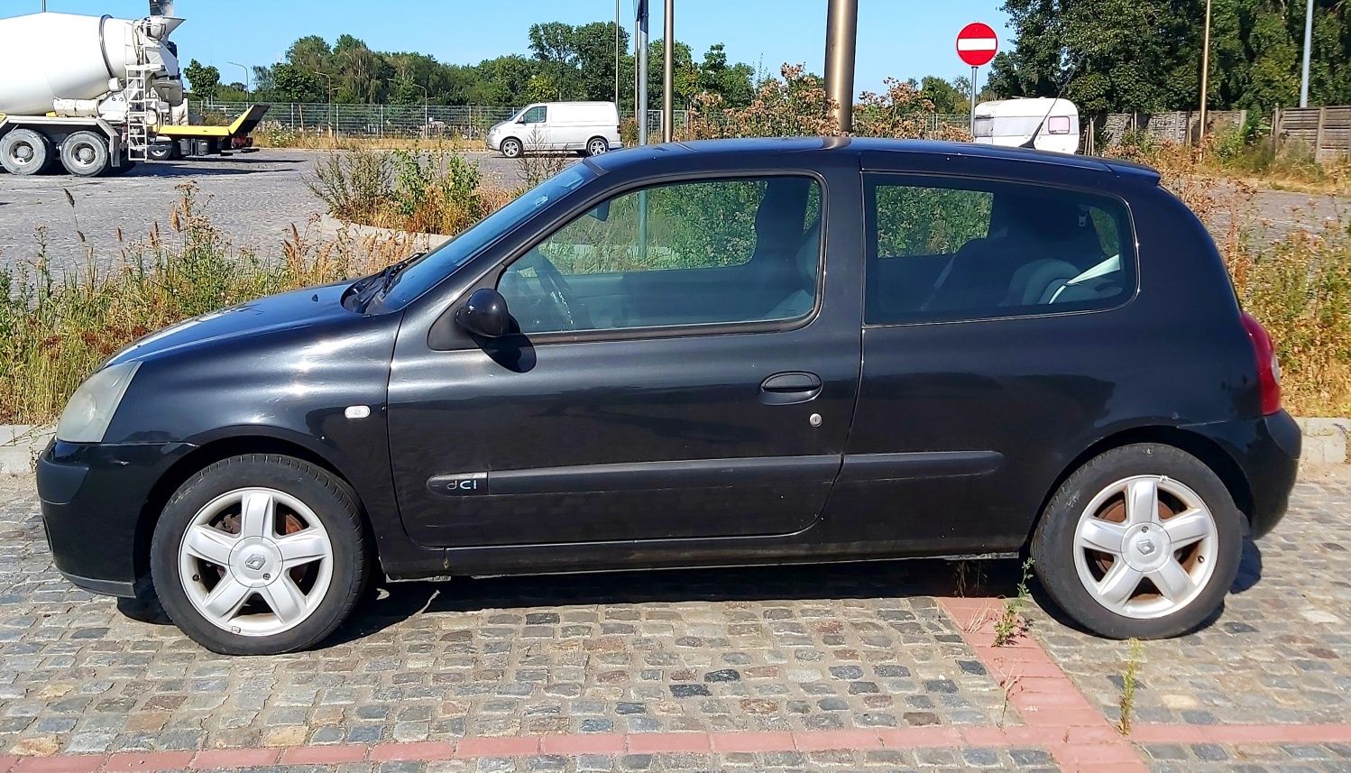 Renault Clio  04rok Klima lub  W calosci na czesci