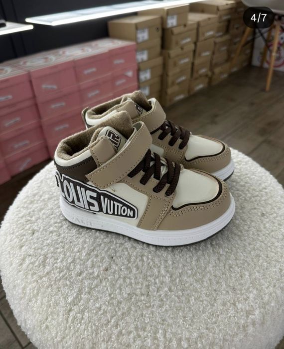 Кросівки, хайтопи отеплені