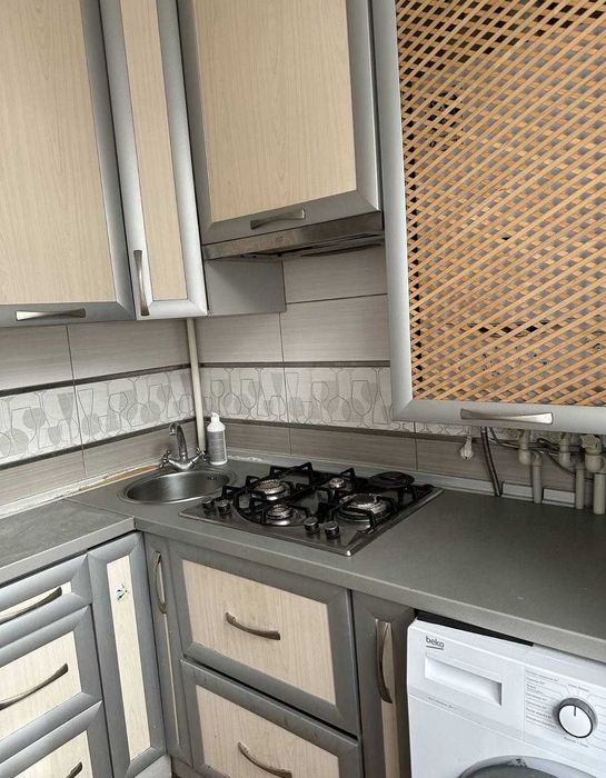 Продаж 1-кімнатної вул. Р. Атаманюка