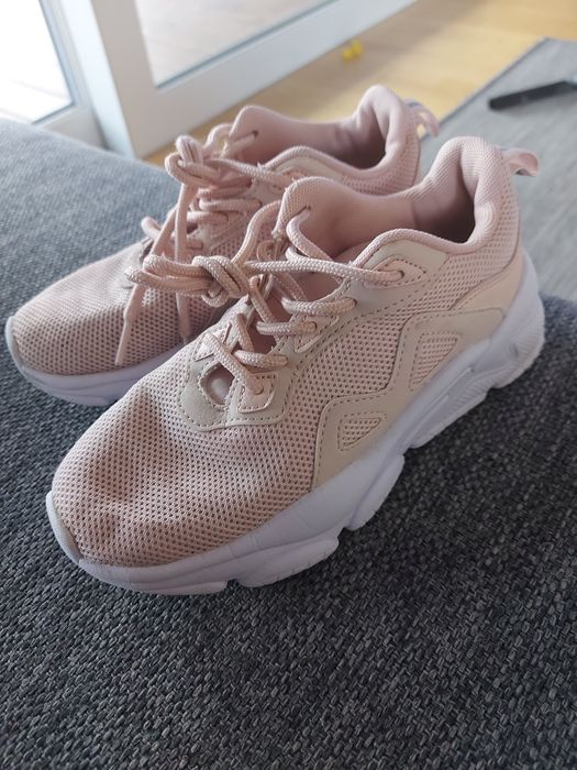 Lekkie adidasy dla dziewczynki rozm. 33/34