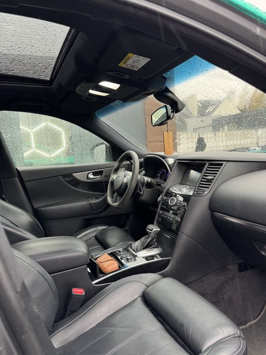 Infiniti QX70 2014rok 3.7 Benzyna/Gaz , Full wersija