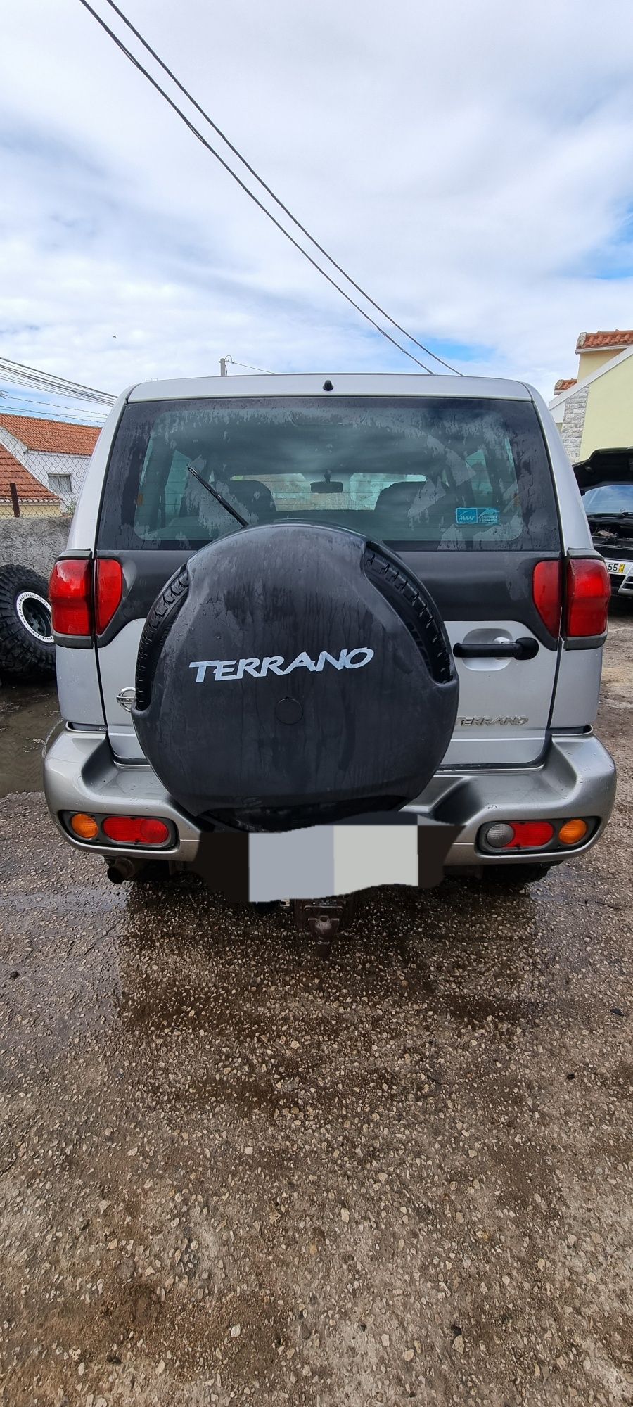 Nissan Terrano 2 pra vender à peça.