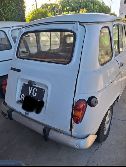 Renault's 4L  brancas