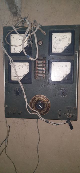 Продам гаражний зарядний пристрій