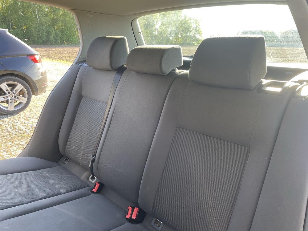 Volkswagen golf 5 1.6mpi 5 drzwi