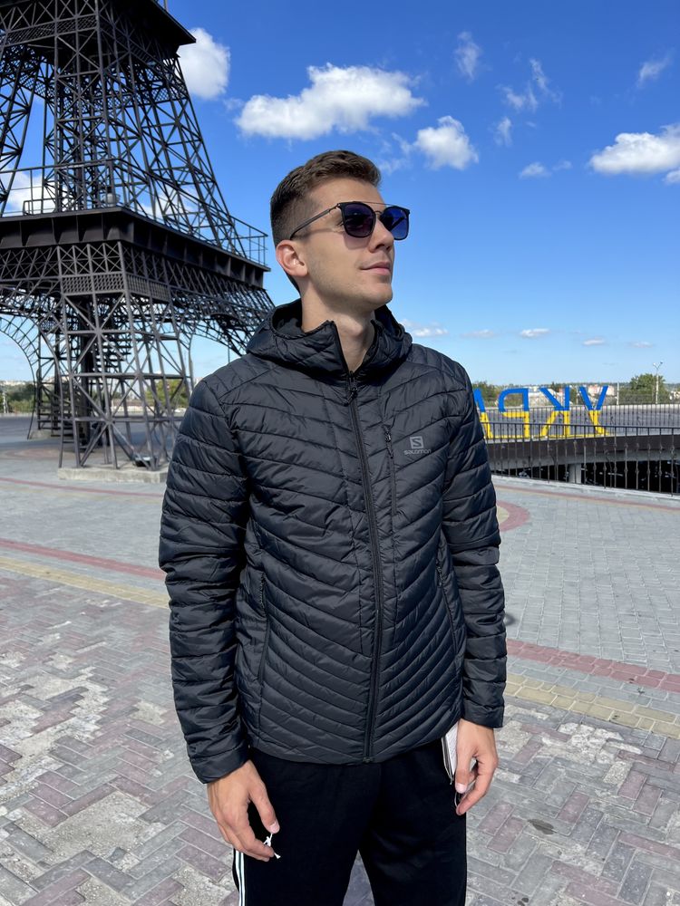 Мужская куртка Salomon черного цвета