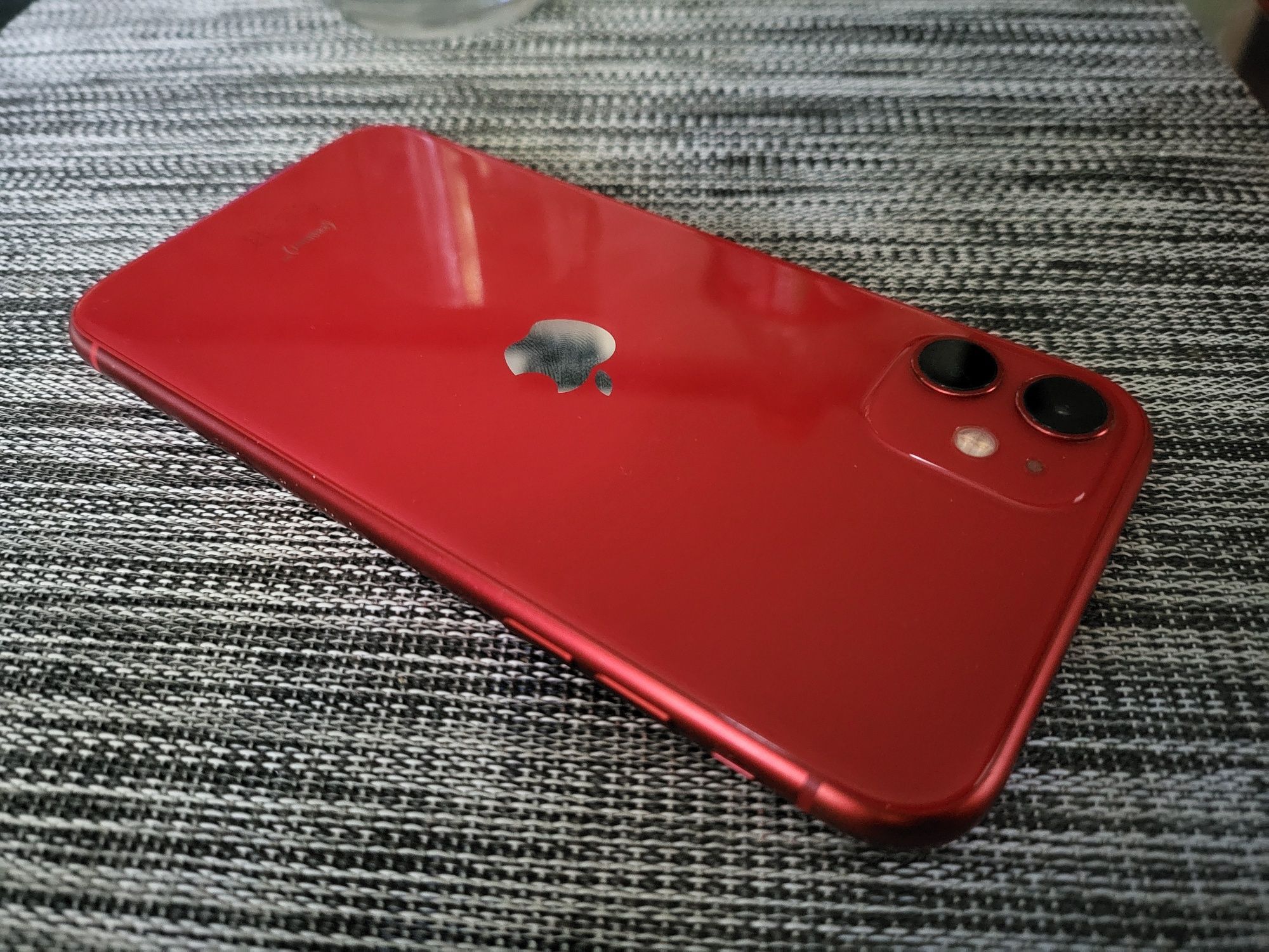 iPhone 11 Czerwony