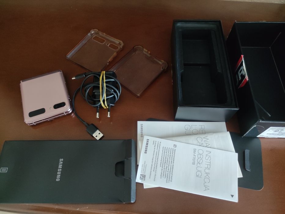 Samsung Galaxy z flip 5 g uszkodzony