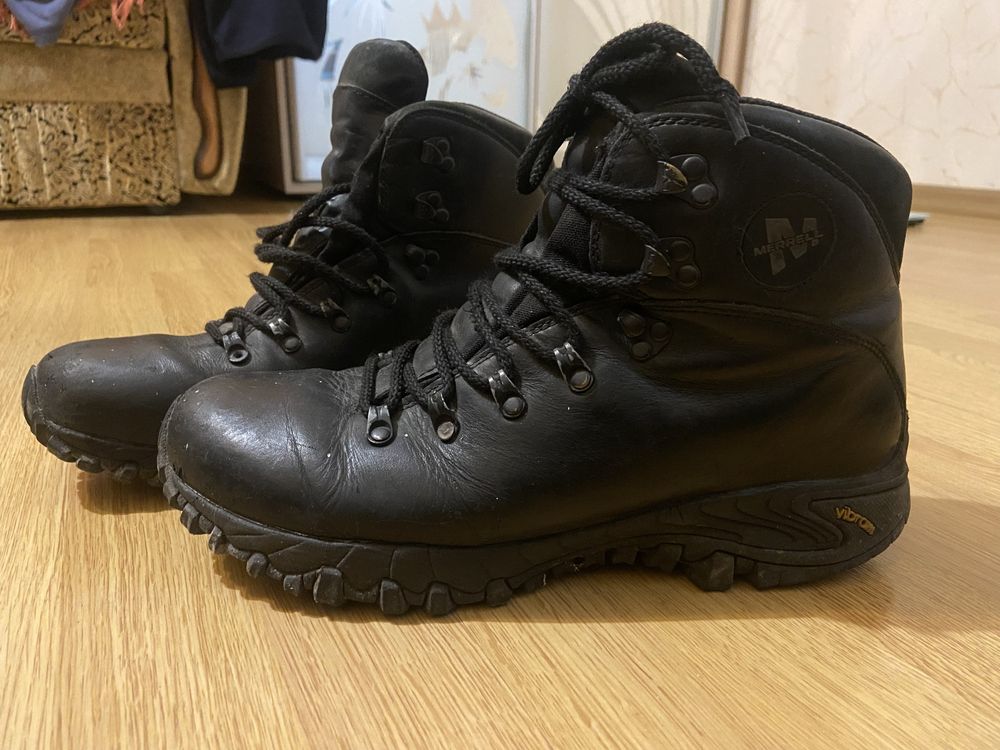 Продам чоловічі черевики merrell