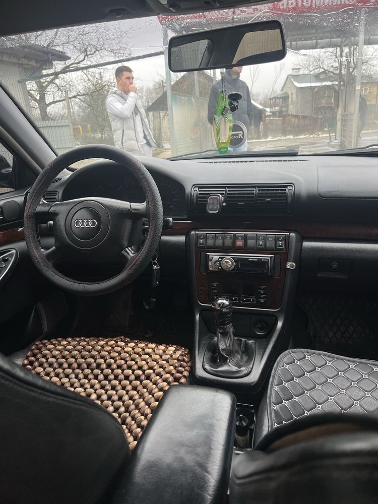 Ауді а4 б5 універсал