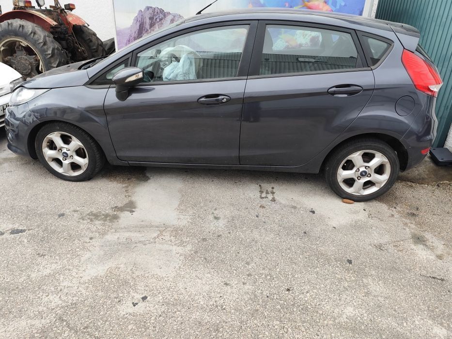 Ford fiesta MK6 (peças)