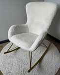 Fotel bujany kremowy teddy boucle