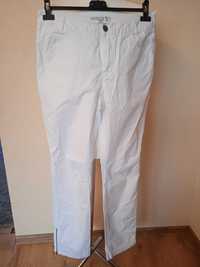 Przewiewne śnieżnobiałe spodnie Simple Wish r. 40/42 bawełna