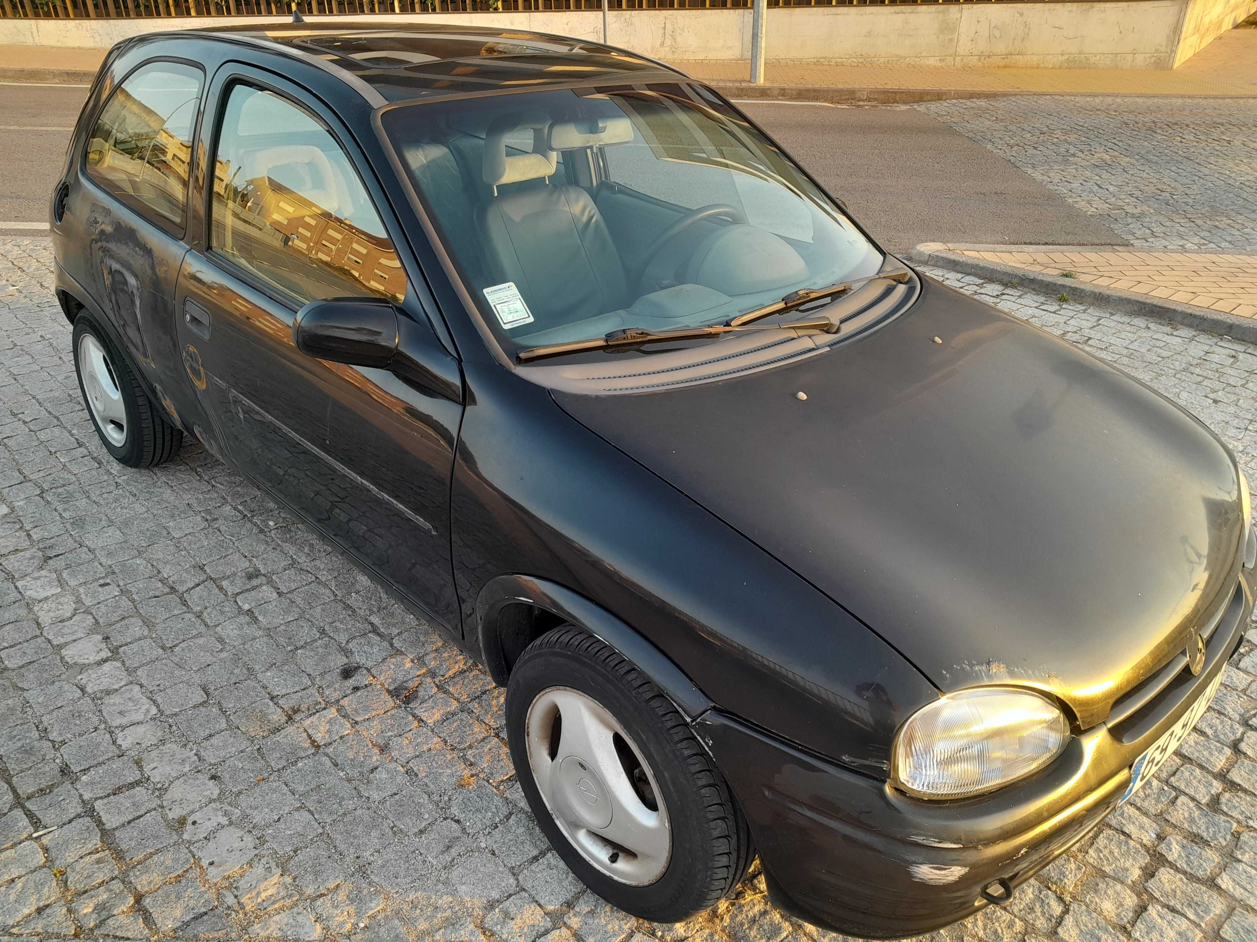 Opel Corsa-B funcional sem problemas mecânicos