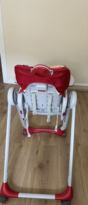 Дитяче крісло для годування