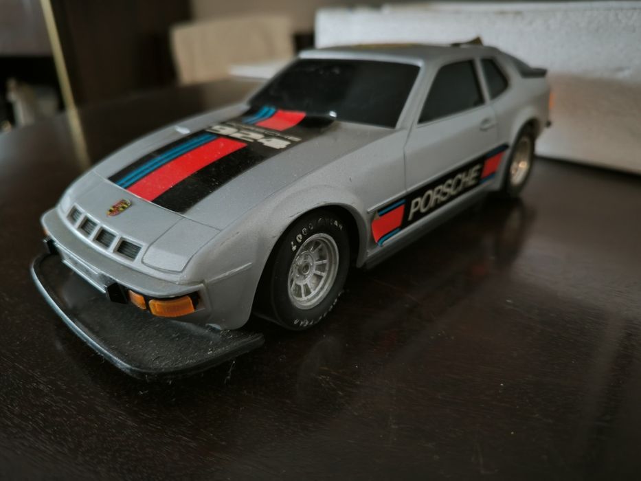 Porsche 924 Carro telecomandado/ controlo remoto (anos 80)